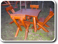 Kis asztal székekkel 02-1662